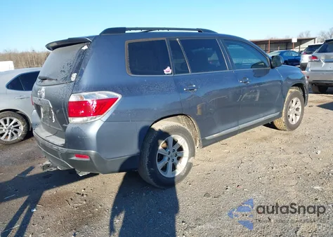 2013 Toyota Highlander Base Plus V6 из США, поврежденный, VIN 5TDBK3EH9DS221490